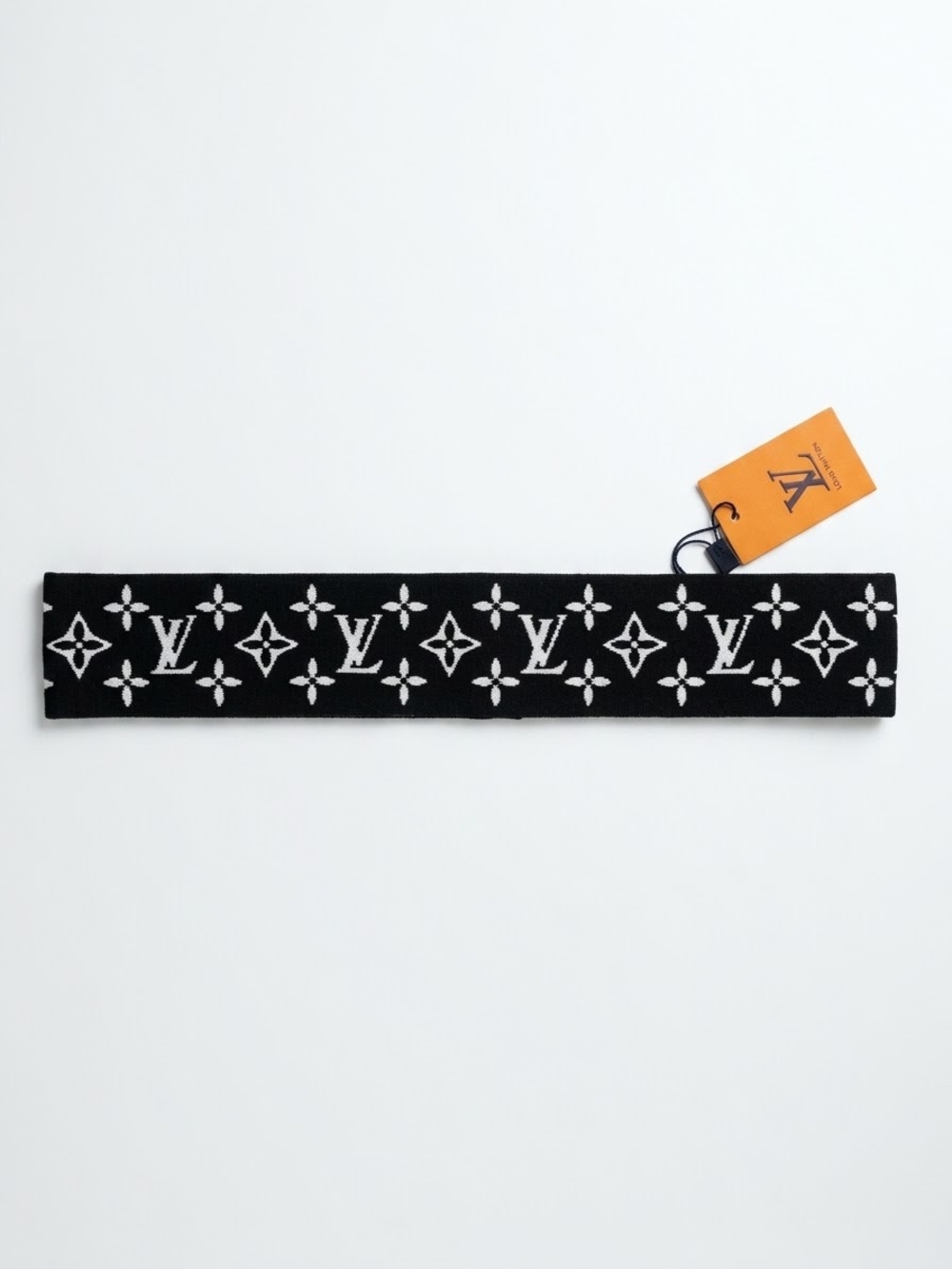Brand NEW Black & White Knit Headband
